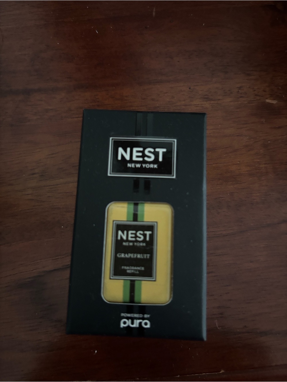 NEST New York Grapefruit Fragrance Oil Car Plug-In - Yellow/Black